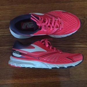 Brooks launch sneakers - barely used